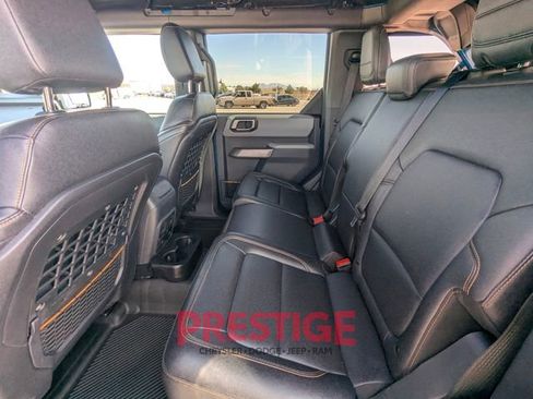 Used 2023 Ford Bronco Badlands image 29