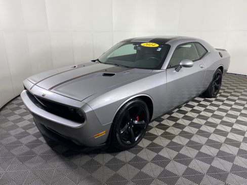 Used 2014 Dodge Challenger R/T w/ Blacktop Package RWD image 9