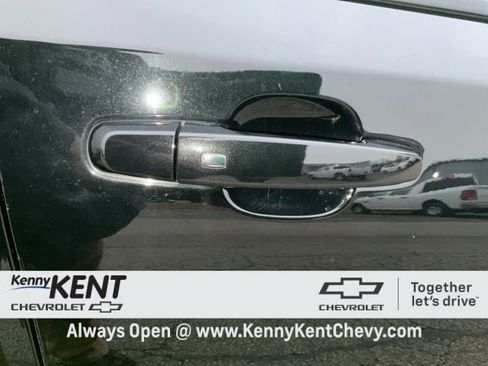 Certified 2022 GMC Terrain SLE w/ Driver Convenience Package image 13