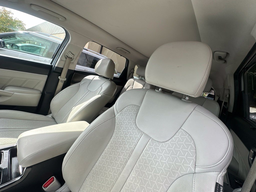 Used 2023 Kia Sorento SX Prestige w/ Panoramic Sunroof Package AWD/4WD image 11