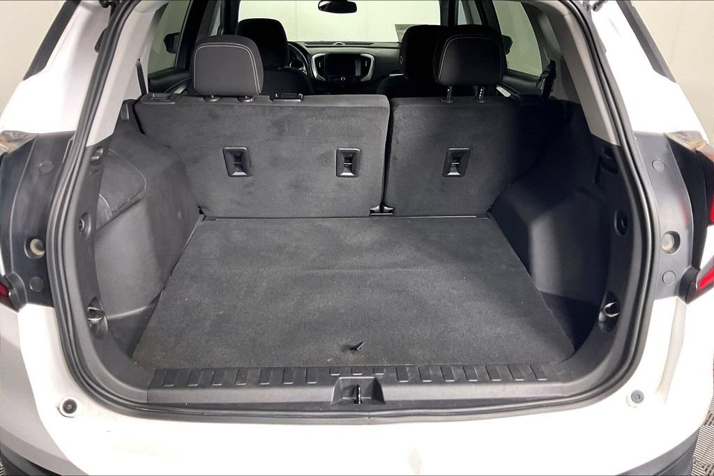 Certified 2023 GMC Terrain SLE FWD image 27