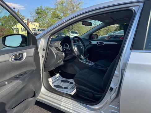 Used 2015 Nissan Sentra SV image 11