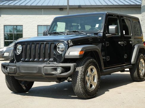 Used 2021 Jeep Wrangler Unlimited Sport image 3