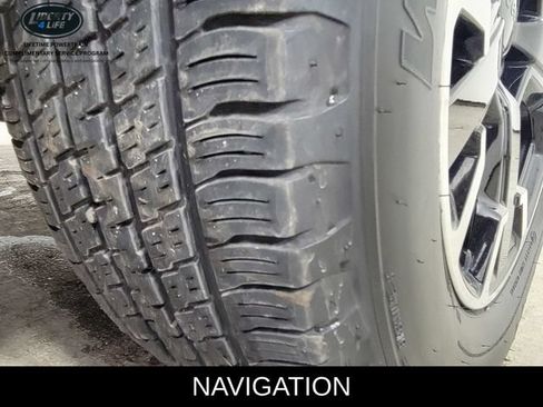 Used 2023 Jeep Renegade Latitude w/ Sun/Sound Group AWD/4WD image 11