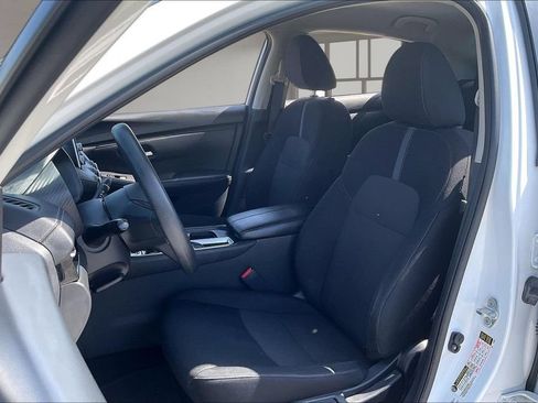 Used 2024 Nissan Sentra SV FWD image 20