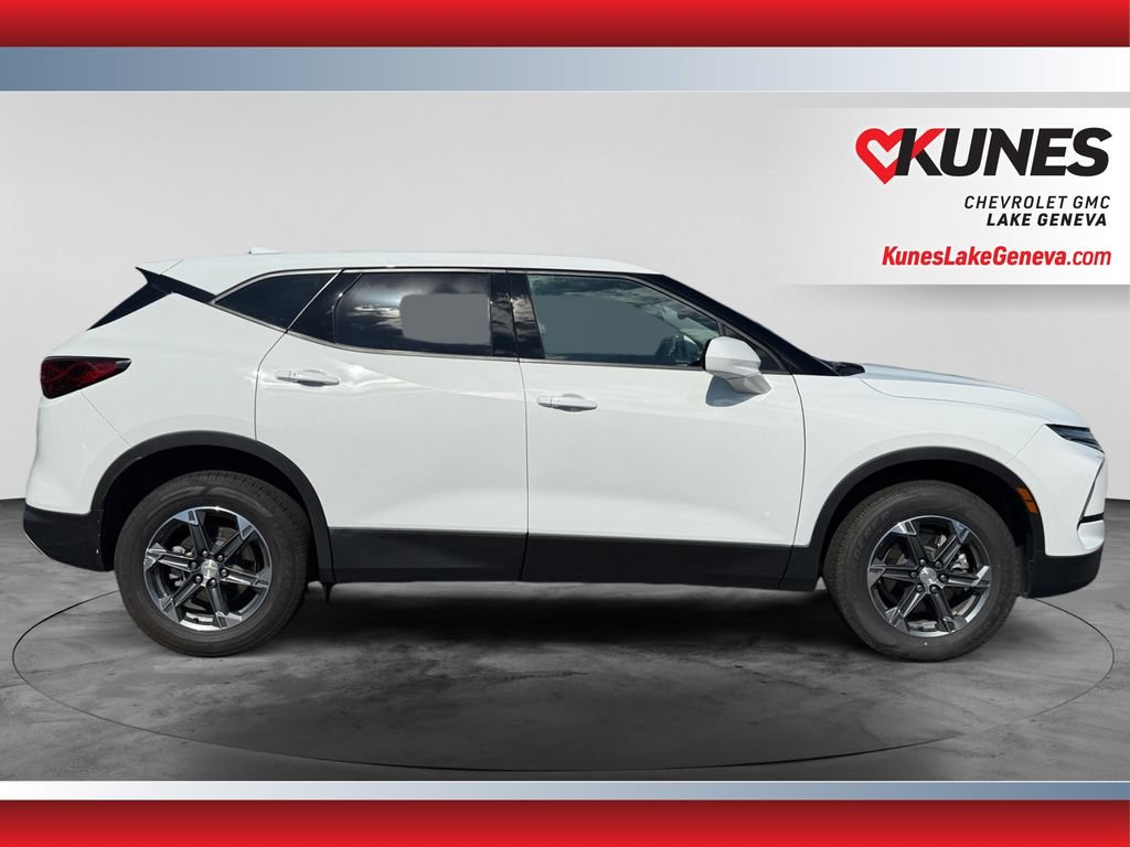 Used 2025 Chevrolet Blazer LT AWD/4WD image 10