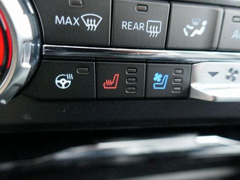 New 2026 Ford F250 Lariat w/ Black Appearance Package image 22