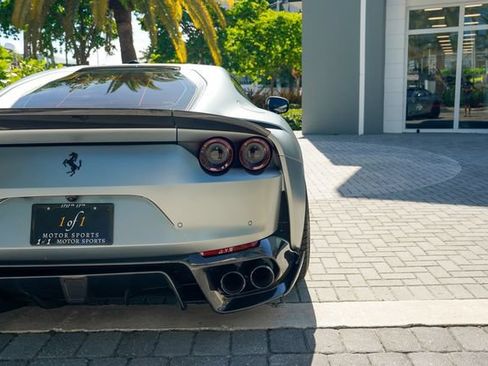 Used 2018 Ferrari 812 Superfast RWD image 24