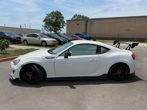 Used 2018 Subaru BRZ tS w/ Popular Package #3 RWD image 24
