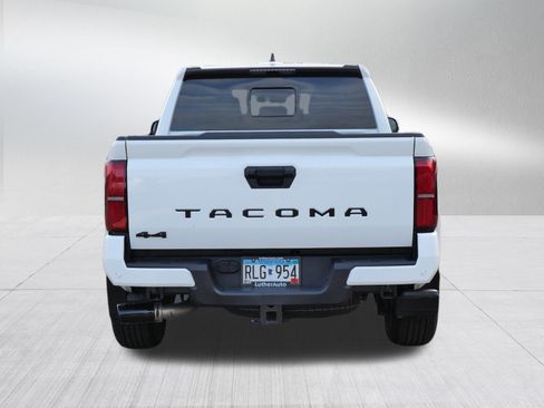 Certified 2025 Toyota Tacoma SR5 AWD/4WD image 7