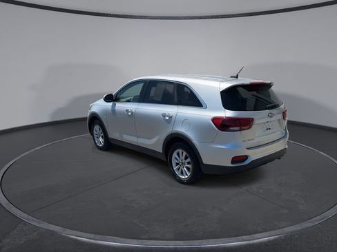 Used 2020 Kia Sorento LX image 9