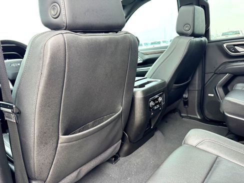 Used 2024 Chevrolet Tahoe Z71 w/ Luxury Package image 21