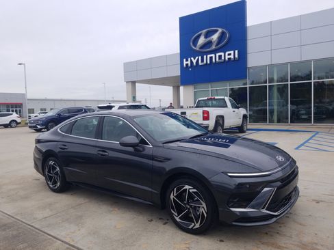 New 2026 Hyundai Sonata SEL FWD image 1