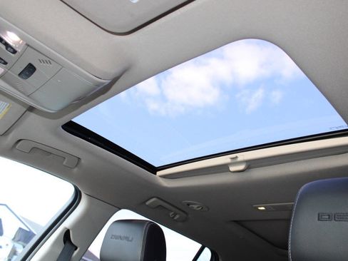 Used 2019 GMC Acadia Denali w/ Technology Package image 19