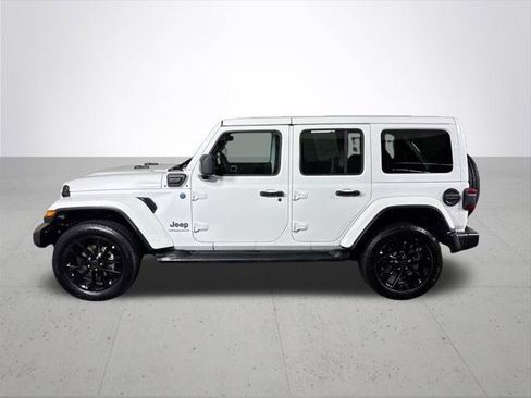 Certified 2025 Jeep Wrangler Unlimited Sahara AWD/4WD image 10