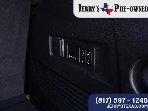 Used 2022 Chevrolet Tahoe LT w/ Luxury Package image 25