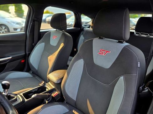 Used 2016 Ford Focus ST FWD image 32