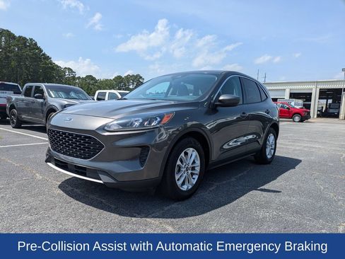Certified 2020 Ford Escape SE FWD image 8