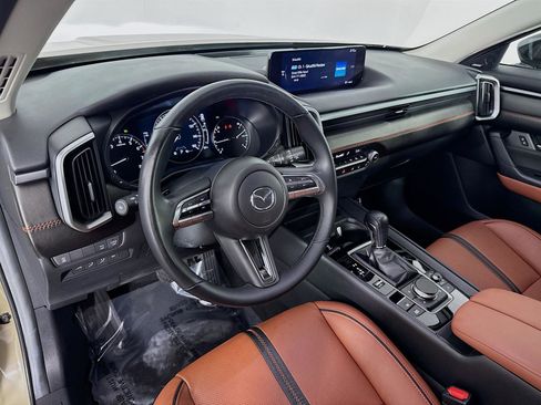 Used 2025 MAZDA CX-50 Meridian Edition w/ Weather Package image 10