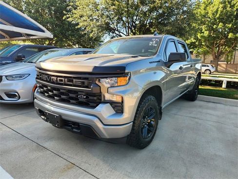 Used 2026 Chevrolet Silverado 1500 Custom w/ Turbomax Blackout Package RWD image 3