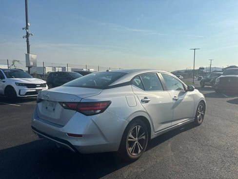 Used 2021 Nissan Sentra SV FWD image 2