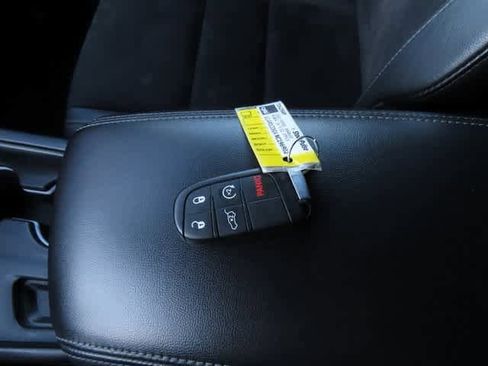 Used 2022 Dodge Durango GT image 27