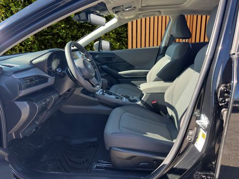 Used 2024 Subaru Crosstrek 2.0i Premium image 13