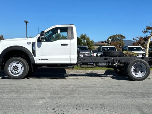 New 2024 Ford F550 4x4 Regular Cab Super Duty image 2