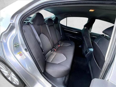 Used 2019 Toyota Camry LE image 28