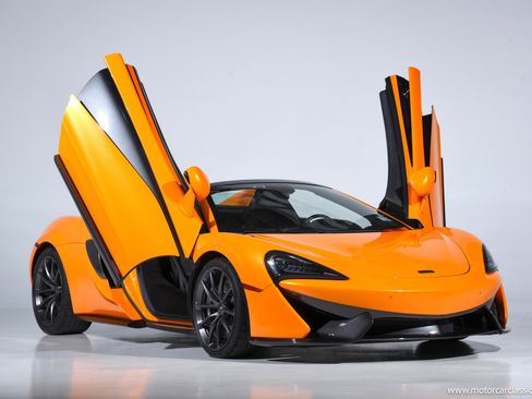 Used 2020 McLaren 570S Spider image 2