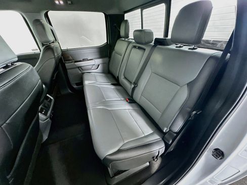 Used 2022 Ford F150 Lariat w/ Bed Utility Package RWD image 27