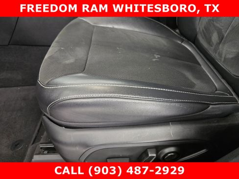 Used 2022 Jeep Grand Cherokee L Laredo AWD/4WD image 19