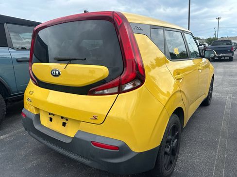 Used 2020 Kia Soul S FWD image 4