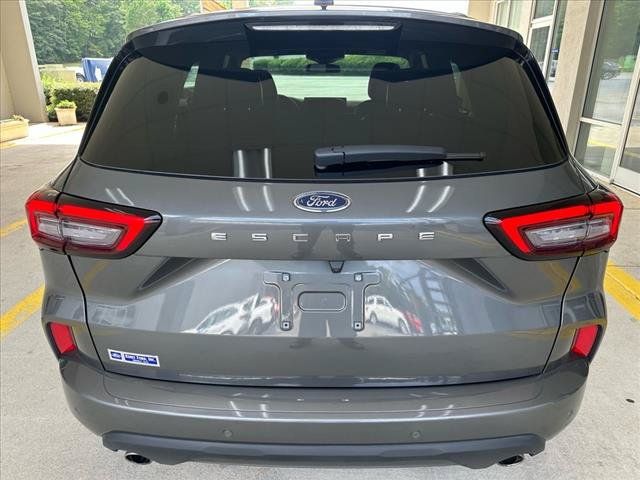 Certified 2023 Ford Escape ST-Line w/ Tech Pack #1 FWD image 13