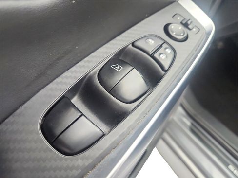 Used 2021 Nissan Sentra SR image 17