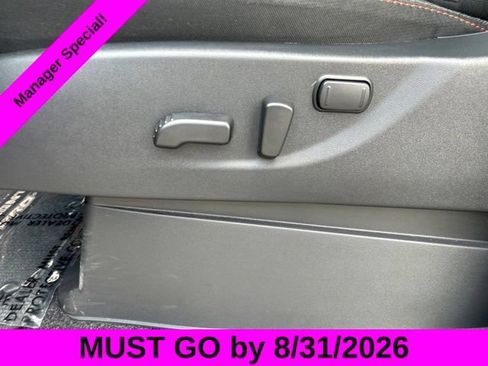Used 2025 Nissan Frontier PRO-4X AWD/4WD image 16
