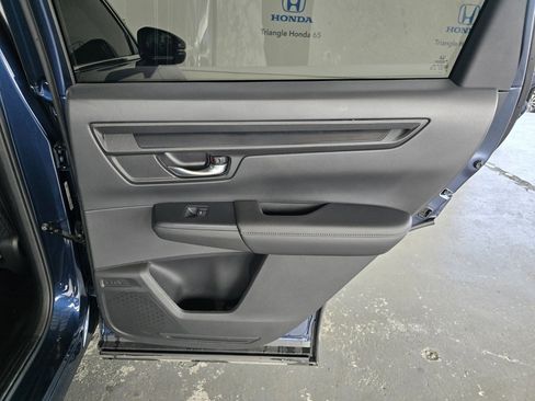 Used 2023 Honda CR-V EX image 14