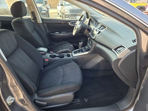 Used 2019 Nissan Sentra SV FWD image 10