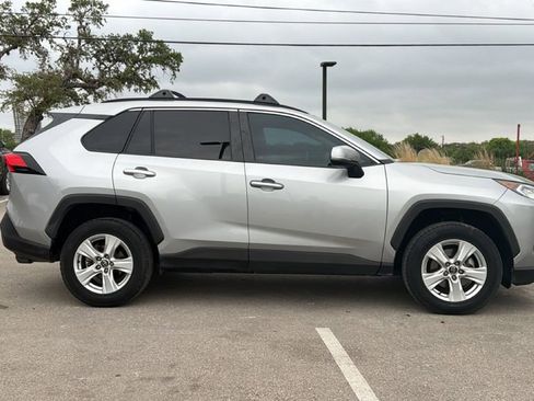 Used 2021 Toyota RAV4 XLE image 4