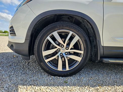Used 2016 Honda Pilot Elite image 9