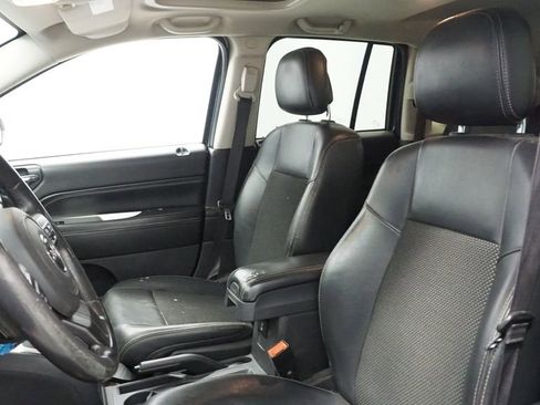 Used 2014 Jeep Compass Latitude w/ Sun/Sound Group image 25