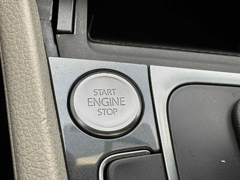 Used 2019 Volkswagen Golf Alltrack SE image 35