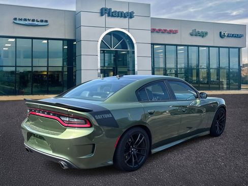 Used 2022 Dodge Charger Scat Pack w/ Daytona Edition Group image 2