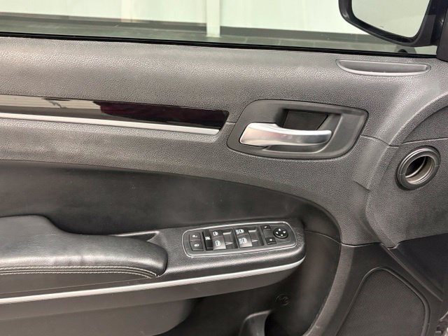 Used 2019 Chrysler 300 S AWD/4WD image 12