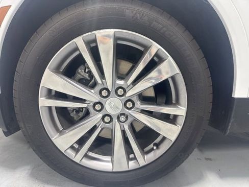 Used 2024 Cadillac XT5 Premium Luxury image 11