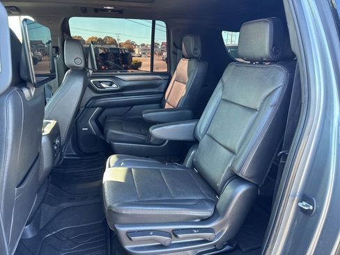 Used 2021 Chevrolet Suburban High Country w/ Premium Package RWD image 30