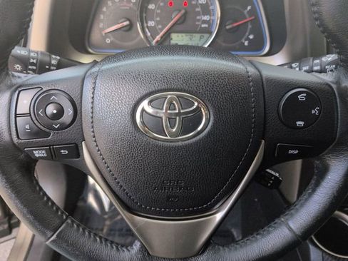 Used 2014 Toyota RAV4 Limited image 11