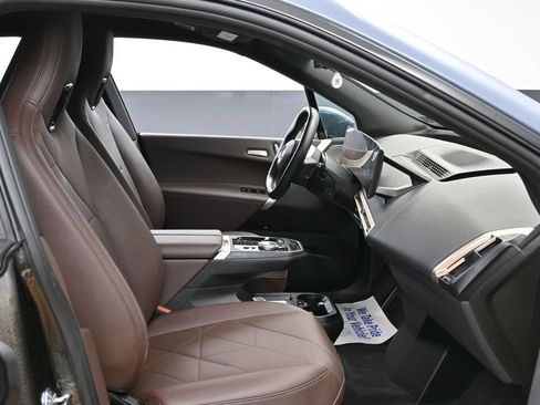 Used 2022 BMW iX xDrive50 w/ Premium Package AWD/4WD image 37