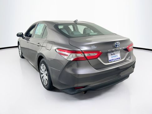 Used 2020 Toyota Camry LE image 7
