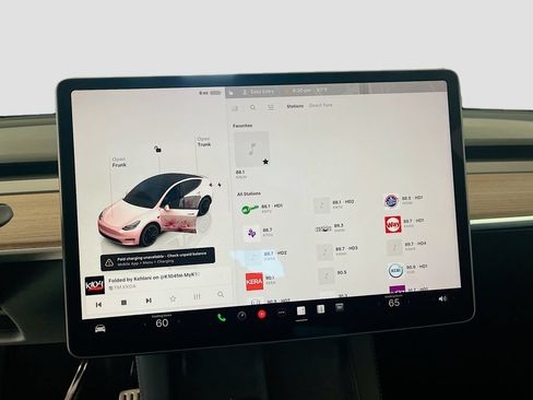 Used 2024 Tesla Model Y Performance AWD/4WD image 15